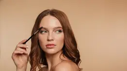 ¿Cómo arreglar imperfecciones en las cejas?: maquilladora propone una sencilla técnica que aplicas fácil en casa