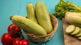 Salud y ahorro para noches ligeras: el secreto de los mejores chefs para un pastel de calabacín y atún sin harina