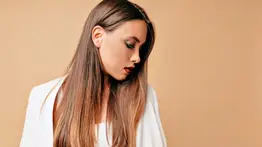 Alisa tu cabello sin plancha con un resultado de alta peluquería: prepara en casa esta sencilla mascarilla y deja actuar por una hora