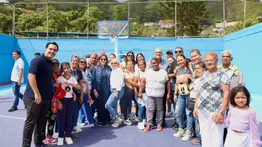 Hoyo de la Puerta gana un espacio:comunidad recibe su cancha deportiva renovada