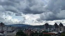 Lluvias y descargas eléctricas azotarán 13 estados, advierte el Inameh