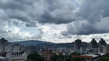 Lluvias y descargas eléctricas azotarán 13 estados, advierte el Inameh Lluvias y descargas eléctricas azotarán 13 estados, advierte el Inameh