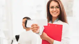 Ofertas de empleo temporal en EEUU incluyen horarios flexibles, descuentos y atención médica gratis