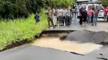 Fuertes lluvias causan colapso de la carretera entre Barinas y Táchira: balance de daños Fuertes lluvias causan colapso de la carretera entre Barinas y Táchira: balance de daños