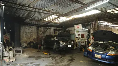 Muere taxista al caerle su vehículo encima mientras lo reparaba: detalles Muere taxista al caerle su vehículo encima mientras lo reparaba: detalles