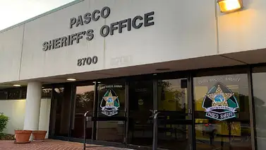 Agentes del condado de Pasco matan a un hombre que portaba un cuchillo en Hudson Agentes del condado de Pasco matan a un hombre que portaba un cuchillo en Hudson