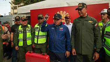 Diosdado Cabello supervisa demolición controlada en La Guaira: van 12 edificios Diosdado Cabello supervisa demolición controlada en La Guaira: van 12 edificios