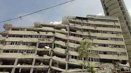 Hallan cuatro cuerpos en las Residencias Caribe en Caraballeda este sábado: una mujer entre las víctimas