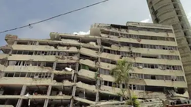 Hallan cuatro cuerpos en las Residencias Caribe en Caraballeda este sábado: una mujer entre las víctimas Hallan cuatro cuerpos en las Residencias Caribe en Caraballeda este sábado: una mujer entre las víctimas