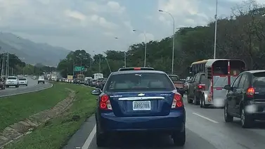 Accidente múltiple paraliza el tránsito en la Autopista Regional del Centro: al menos 10 vehículos involucrados Accidente múltiple paraliza el tránsito en la Autopista Regional del Centro: al menos 10 vehículos involucrados