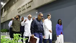 Gobierno inspecciona de noche obras de modernización en el Hospital Dr. José María Vargas de Caracas