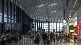 Aeropuerto de Tocumen suspende operaciones temporalmente tras sismo de magnitud 7,7 en Panamá