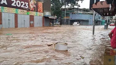 Fuertes lluvias y vientos huracanados azotan la Gran Caracas y Miranda: Organismos de seguridad se mantienen alerta Fuertes lluvias y vientos huracanados azotan la Gran Caracas y Miranda: Organismos de seguridad se mantienen alerta