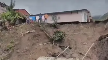 Tormenta con ráfagas provoca la crecida del río Chimomo en Mérida: organismos de seguridad se mantienen en alerta Tormenta con ráfagas provoca la crecida del río Chimomo en Mérida: organismos de seguridad se mantienen en alerta