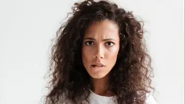 ¿Cómo evitar el encrespamiento en melenas rizadas? Estilista revela sus claves para dominarla ¿Cómo evitar el encrespamiento en melenas rizadas? Estilista revela sus claves para dominarla
