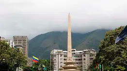 Chacao se viste de rosa este lunes 19 de octubre: conoce todos los detalles del encendido del obelisco 
