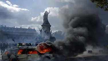 Caos en Francia: vándalos atacan ayuntamientos y comercios durante protestas por el costo de la vida Caos en Francia: vándalos atacan ayuntamientos y comercios durante protestas por el costo de la vida