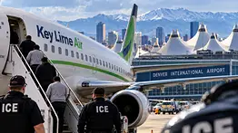 Crece la controversia en EEUU: acuerdo con aerolínea vinculada a ICE genera debate