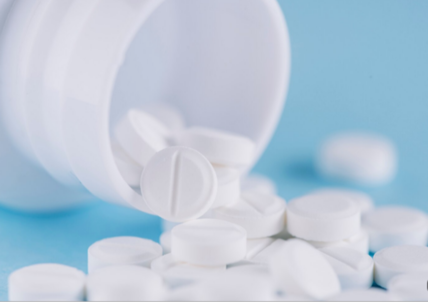 ¿Es el ibuprofeno el verdadero enemigo de tus lesiones? La trampa de la inmediatez medicinal