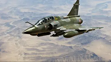 Un muerto tras desplome de avión militar en Francia: buscan a tripulante desaparecido Un muerto tras desplome de avión militar en Francia: buscan a tripulante desaparecido