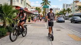 La ciudad de Miami prohíbe bicicletas eléctricas en las aceras y aplicará multas de hasta 250 dólares