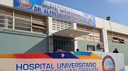 Un hombre muerto y otro herido tras volcamiento de un vehículo: un funcionario entre las víctimas