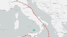 Italia declara alerta de tsunami y evacua ciudades costeras tras enjambre sísmico en el mediterráneo