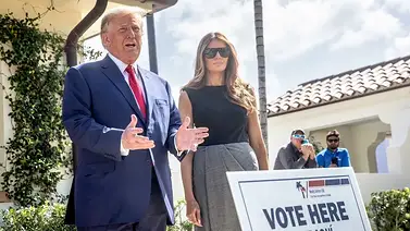 Donald Trump y Melania Trump emiten su voto anticipado en Palm Beach para los comicios de medio término Donald Trump y Melania Trump emiten su voto anticipado en Palm Beach para los comicios de medio término