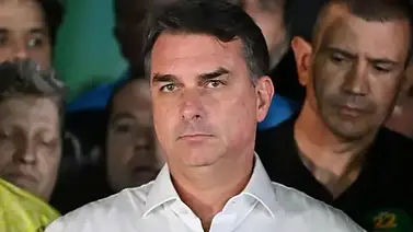 Justicia de Brasil prohíbe salir del país a Flávio Bolsonaro tras la derrota electoral Justicia de Brasil prohíbe salir del país a Flávio Bolsonaro tras la derrota electoral