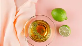 Remedio casero: Aprovecha las propiedades antioxidantes de la cáscara de limón y prepara el té que tu cuerpo necesita