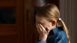 Tristeza infantil: por qué se manifiesta con enfado y cómo acompañar sus emociones
