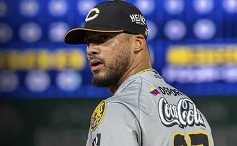 Leones despliega su poderío ofensivo y vence 9-4 a Bravos en Margarita