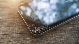Truco para eliminar las rayas de la pantalla del celular
