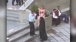 Detienen a mujer iraní tras desnudarse en una universidad 