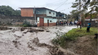 Más de 20 familias quedaron bajo riesgo por las fuertes lluvias en Lara