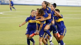 Portera del Boca Junior recibe propuesta de matrimonio en la cancha