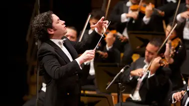 Gustavo Dudamel recibe reconocimiento por la reina Sofía Gustavo Dudamel recibe reconocimiento por la reina Sofía
