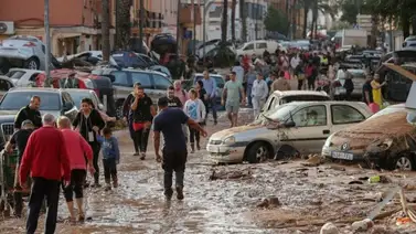 Reprimen manifestación contra "negligencias" por Dana en Valencia (+Video) Reprimen manifestación contra "negligencias" por Dana en Valencia (+Video)