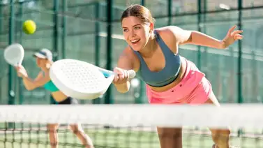 Pádel: más que un juego, un completo ejercicio corporal Pádel: más que un juego, un completo ejercicio corporal