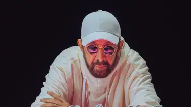 Juan Luis Guerra lanza edición limitada de zapatos deportivos Juan Luis Guerra lanza edición limitada de zapatos deportivos