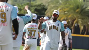 Bravos sigue intratable en la cima al barrer a Tiburones (+VIDEO) Bravos sigue intratable en la cima al barrer a Tiburones (+VIDEO)