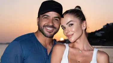 Esposa de Luis Fonsi muestra más de la cuenta en atrevidas fotos Esposa de Luis Fonsi muestra más de la cuenta en atrevidas fotos