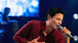 NBA | Chayanne presume regalo que recibe del Charlotte Hornets