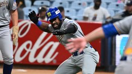 Magallanes vapuleó a Leones con 18 carreras en el Monumental
