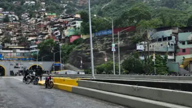 Instalan sistema de vigilancia en la autopista Caracas - La Guaira Instalan sistema de vigilancia en la autopista Caracas - La Guaira