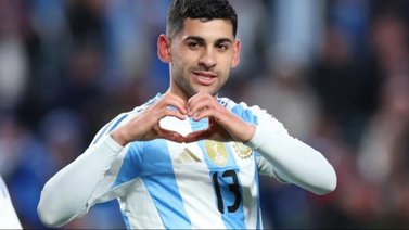 El futbolista argentino Cuti Romero presenta a su segunda hija de una forma muy especial (+Fotos)
