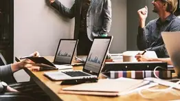 eeuu-san-diego-empleados-estudios