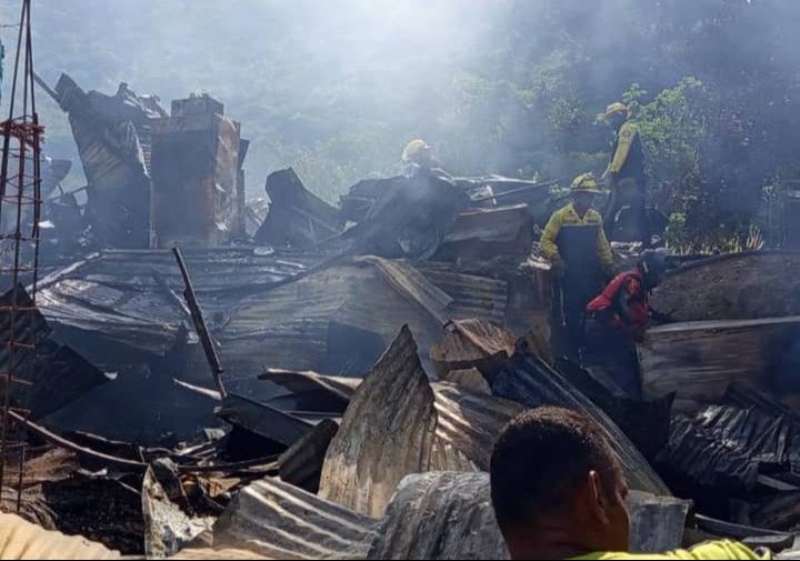 Aragua | Seis familias damnificadas tras voraz incendio Aragua | Seis familias damnificadas tras voraz incendio