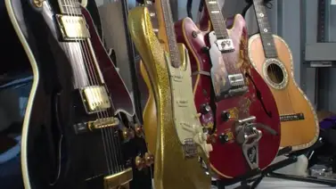 Artistas donan sus guitarras firmadas para subastarlas (+Detalles) Artistas donan sus guitarras firmadas para subastarlas (+Detalles)