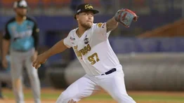 Así fue la propuesta de matrimonio del pitcher yaracuyano Riskiel Tineo 